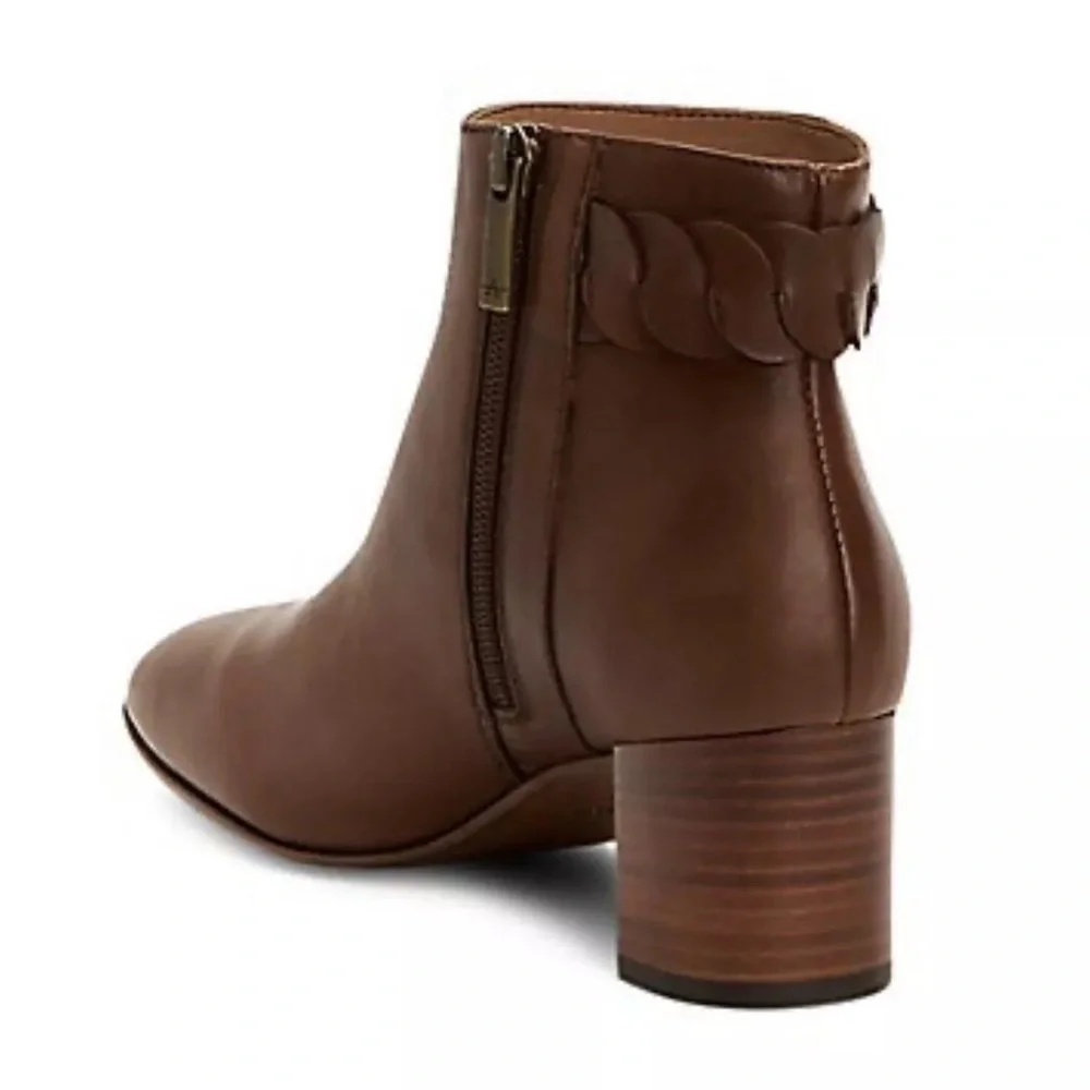 NEW Aquatalia Feliciana Weatherproof Block Heel Ankle Boots Size 6